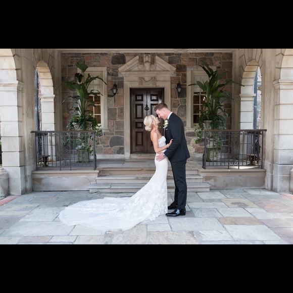 Inbal dror elizabeth gown - Picture 5 of 9